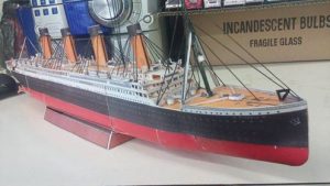 Papercraft del barco Titanic. Manualidades a Raudales.